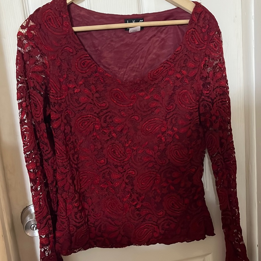 inc. long sleeve with open lace sleeves!